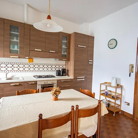 Casa Giuly * レッツェノ